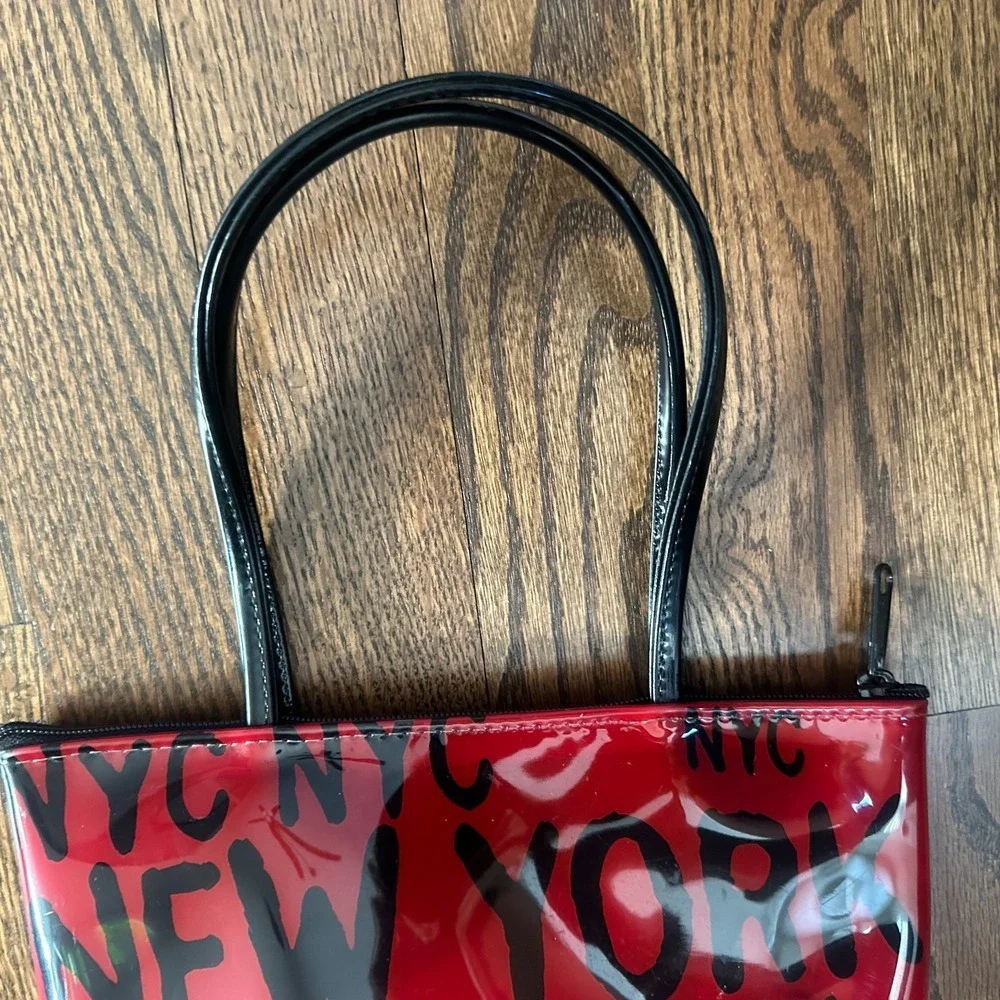 Macy's New York City Souvenir Tote Bag Red Vinyl Y2K Herald Square Small Zip Bag